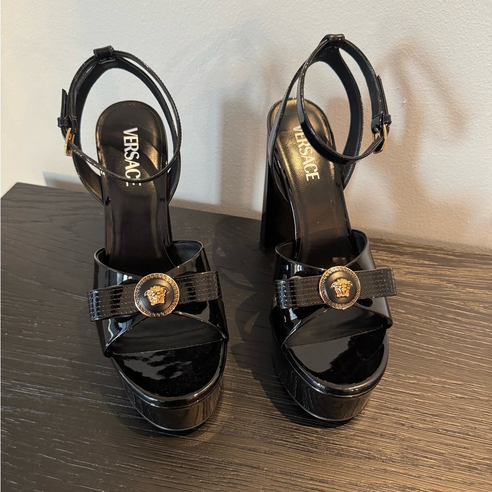 Versace Gianni Ribbon Platform Sandal Heels – Black/Gold – Size 10 – BRAND NEW - Picture 6 of 8